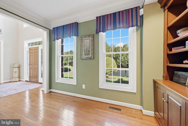 14261 CLUBHOUSE RD, Gainesville, VA 20155