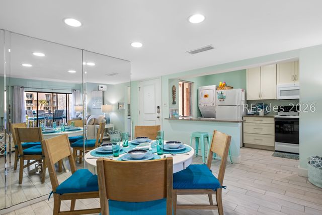 85 Folly Field Rd Apt 150, Hilton Head Island, SC 29928