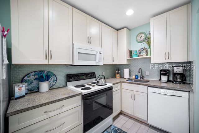 85 Folly Field Rd Apt 150, Hilton Head Island, SC 29928