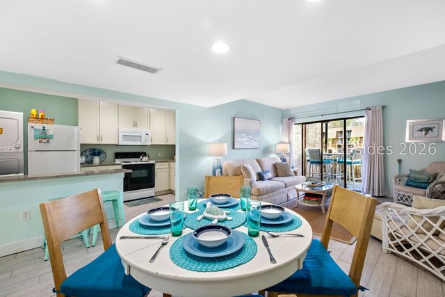 85 Folly Field Rd Apt 150, Hilton Head Island, SC 29928