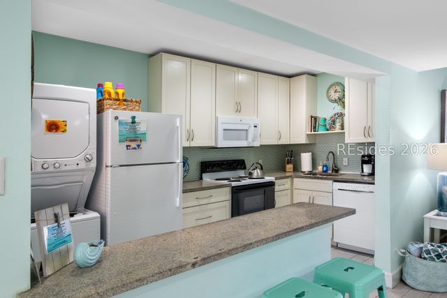 85 Folly Field Rd Apt 150, Hilton Head Island, SC 29928