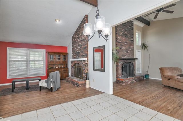 8515 NW Pomona Avenue, Kansas City, MO 64152