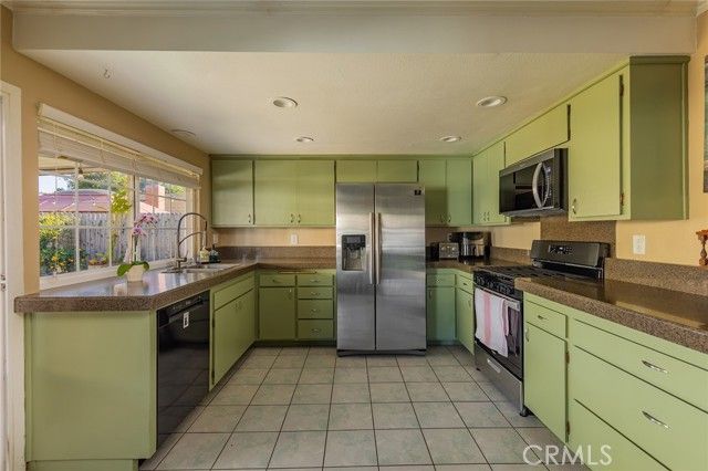 1682 Darnell Court, Camarillo, CA 93010