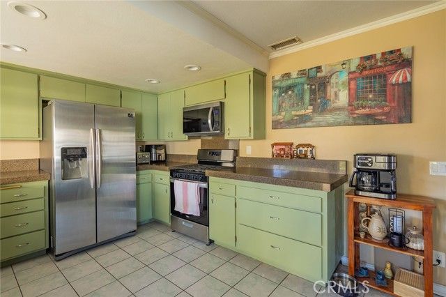 1682 Darnell Court, Camarillo, CA 93010