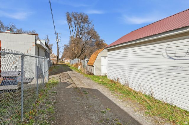 117 N 100 W, Tremonton, UT 84337