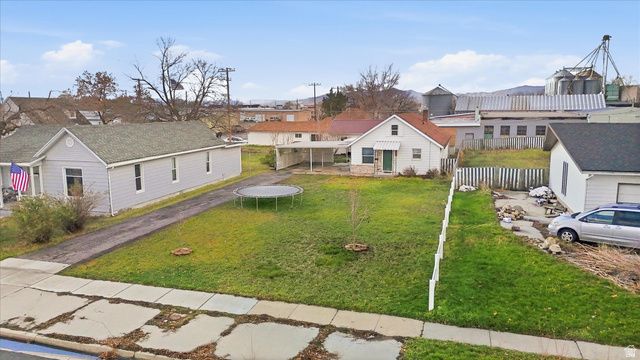 117 N 100 W, Tremonton, UT 84337