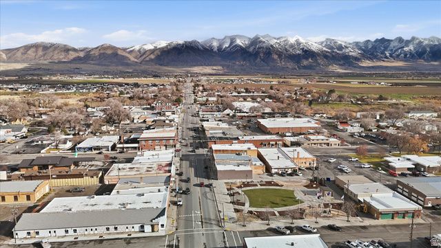 117 N 100 W, Tremonton, UT 84337