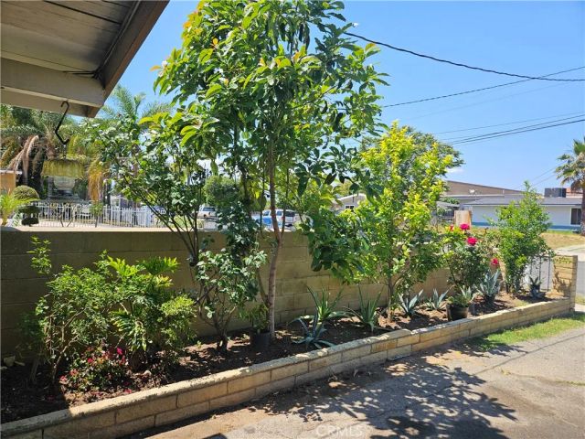 537 E 3rd, Rialto, CA 92376