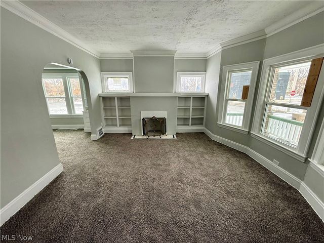 9215 Yale Avenue, Cleveland, OH 44108