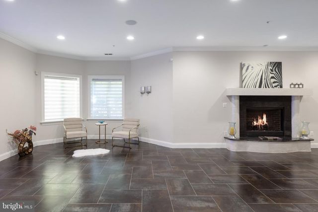 5821 GOLDSBORO RD, Bethesda, MD 20817