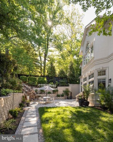 5821 GOLDSBORO RD, Bethesda, MD 20817