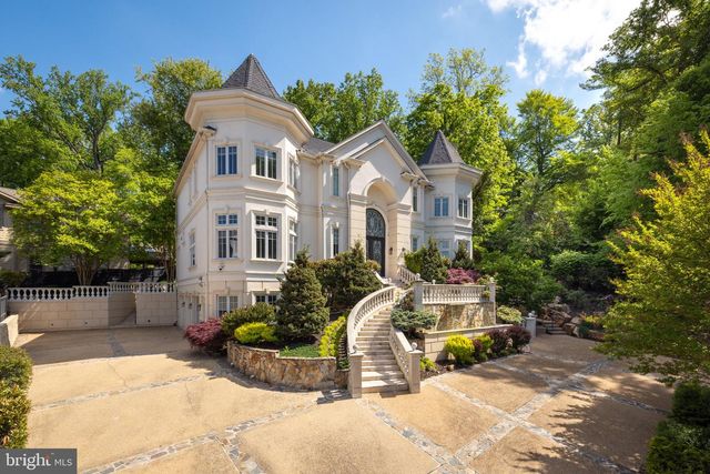 5821 GOLDSBORO RD, Bethesda, MD 20817