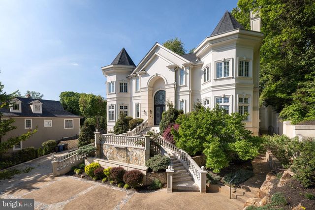 5821 GOLDSBORO RD, Bethesda, MD 20817
