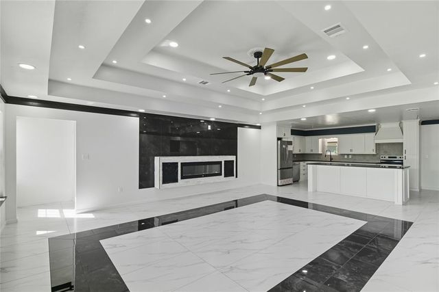 600 N Randlett, Hobart, OK 73651