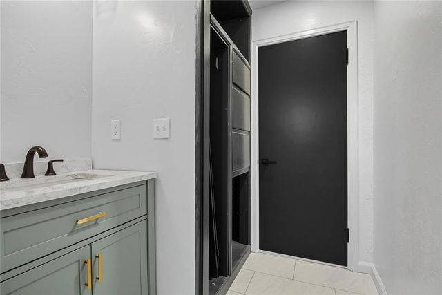 600 N Randlett, Hobart, OK 73651