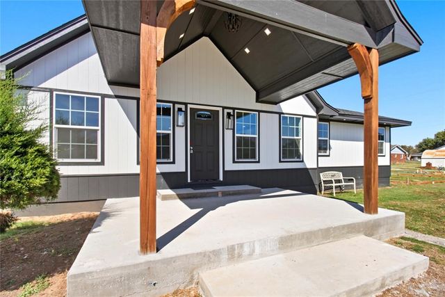 600 N Randlett, Hobart, OK 73651