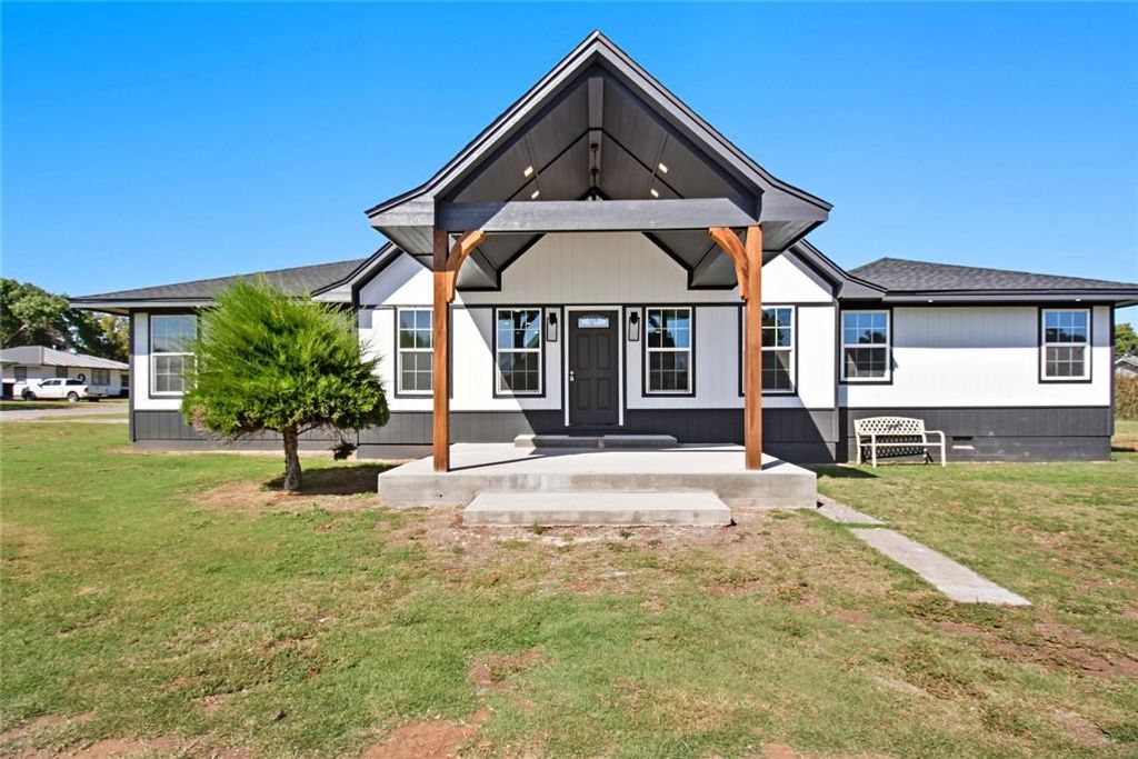 600 N Randlett, Hobart, OK 73651