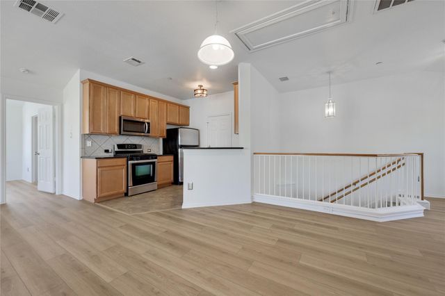 9201 Brodie LN 2501, Austin, TX 78748