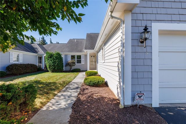 94 Greenwood Park, Pittsford, NY 14534
