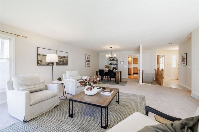 94 Greenwood Park, Pittsford, NY 14534