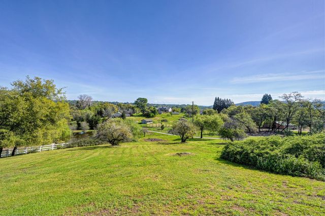 2540 Long Valley Dr, Newcastle, CA 95658