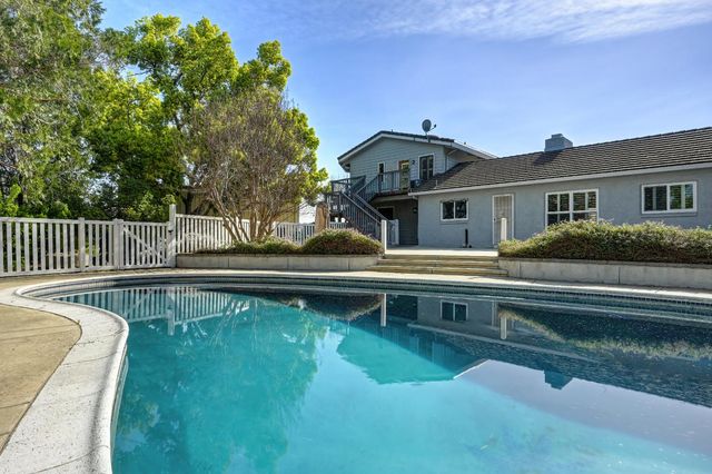 2540 Long Valley Dr, Newcastle, CA 95658