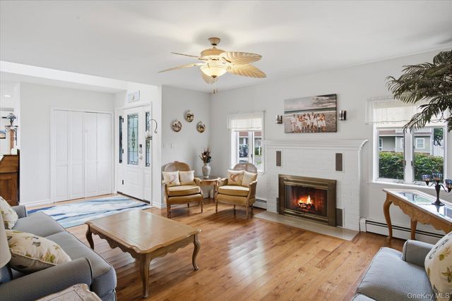 20 Barry Road, Amityville, NY 11701