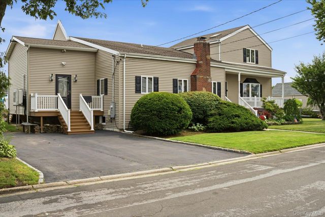 20 Barry Road, Amityville, NY 11701