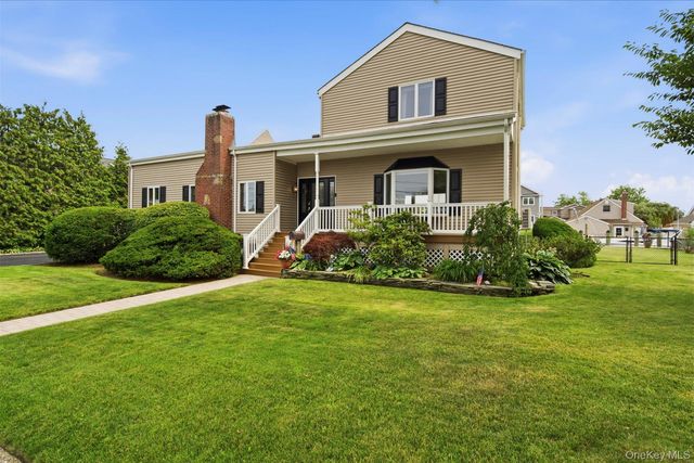 20 Barry Road, Amityville, NY 11701