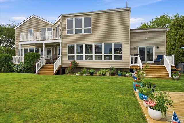 20 Barry Road, Amityville, NY 11701