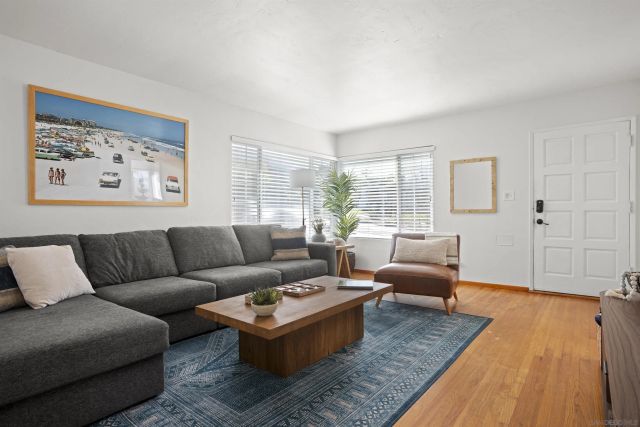 4614 Saratoga Ave, San Diego, CA 92107