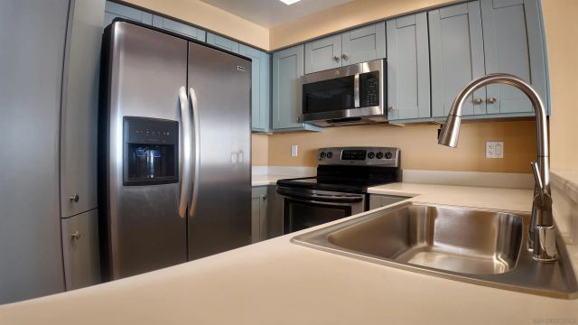 655 Columbia St 313, San Diego, CA 92101