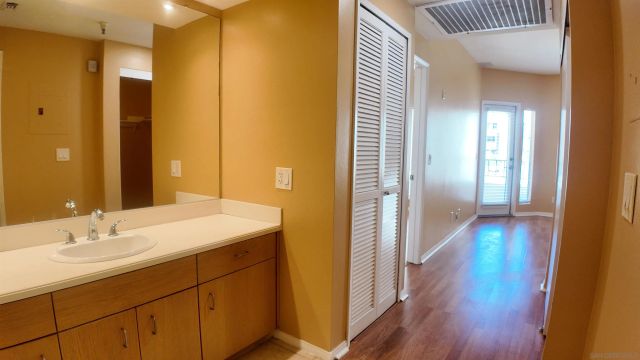 655 Columbia St 313, San Diego, CA 92101
