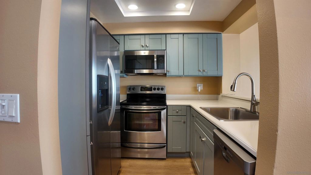 655 Columbia St 313, San Diego, CA 92101