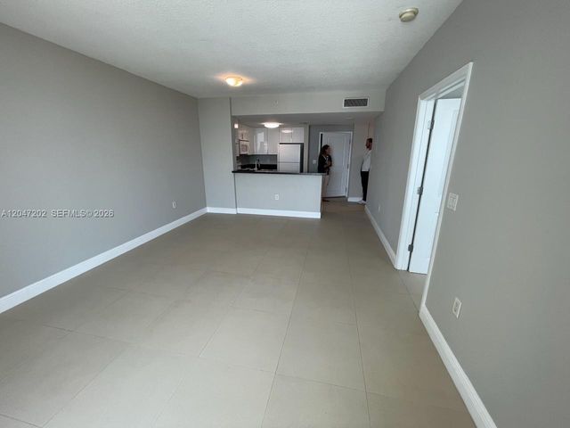 1250 S Miami Avenue 2111, Miami, FL 33130