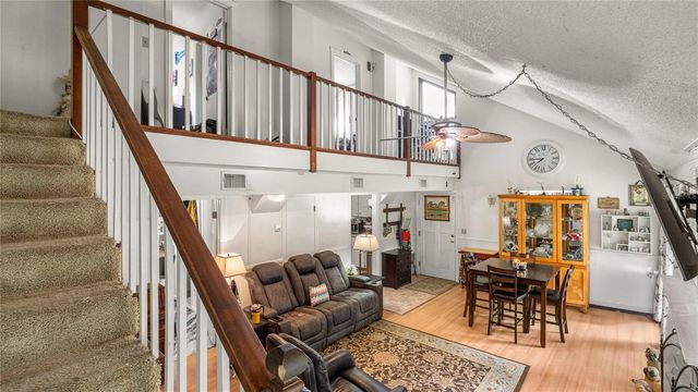 19036 NW 246TH STREET, High Springs, FL 32643