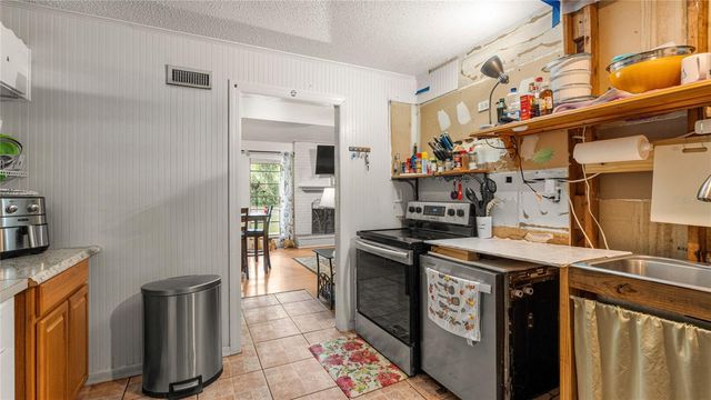 19036 NW 246TH STREET, High Springs, FL 32643