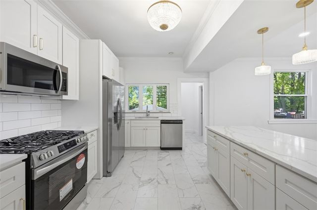 232 Chadwick St, Sewickley, PA 15143