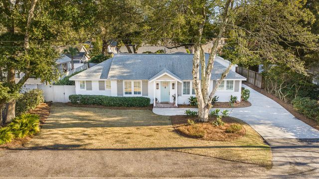 761 Atlantic Street, Mount Pleasant, SC 29464
