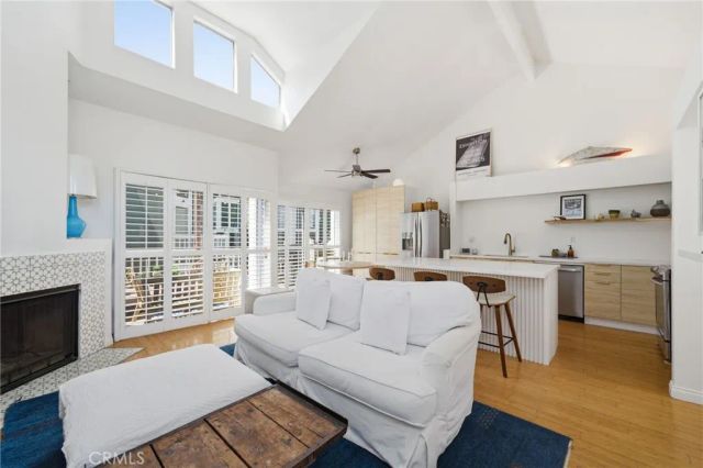 805 Grayling Bay 46, Costa Mesa, CA 92626