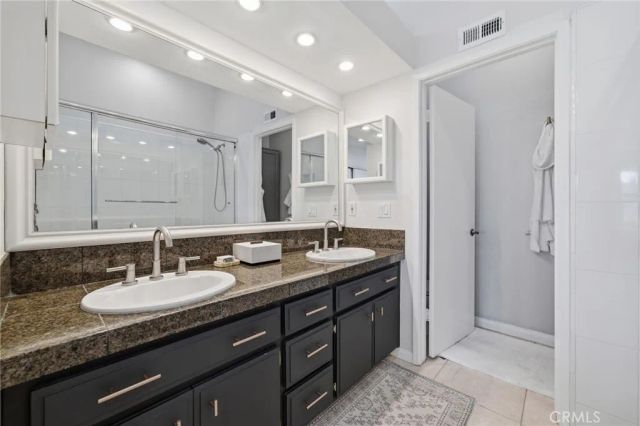 805 Grayling Bay 46, Costa Mesa, CA 92626