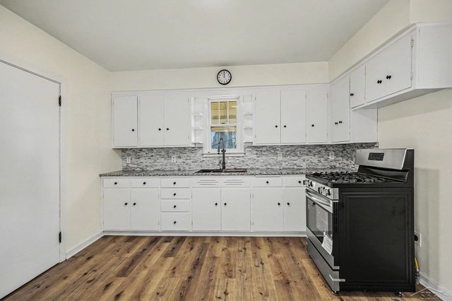 1707 S Monroe Street, Bay City, MI 48708