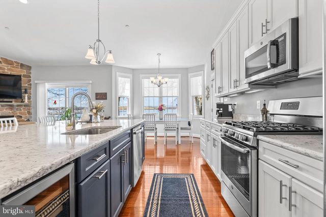 712 RIVERSIDE DR, Baltimore, MD 21221