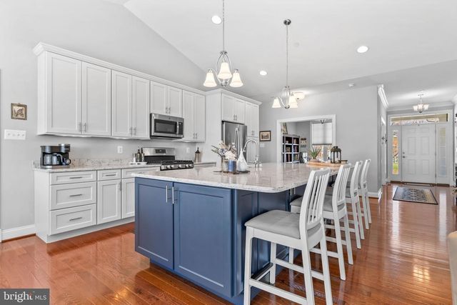 712 RIVERSIDE DR, Baltimore, MD 21221