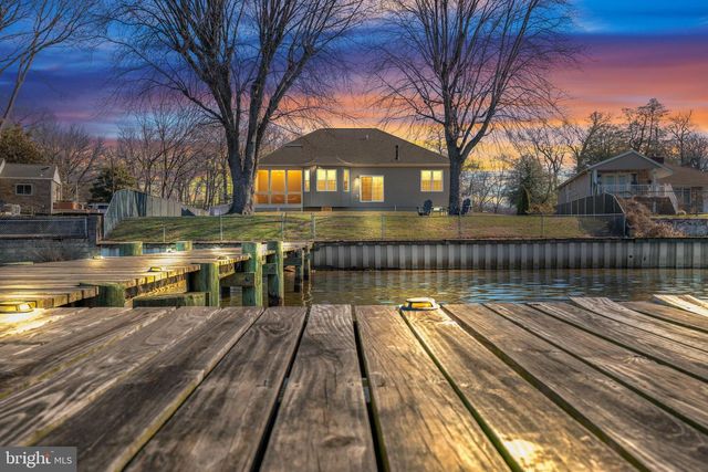 712 RIVERSIDE DR, Baltimore, MD 21221