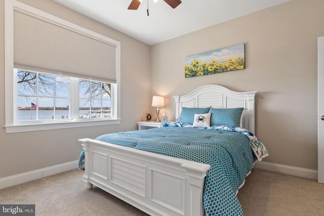 712 RIVERSIDE DR, Baltimore, MD 21221