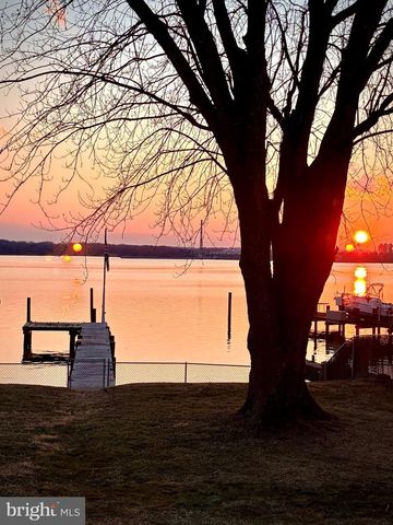 712 RIVERSIDE DR, Baltimore, MD 21221