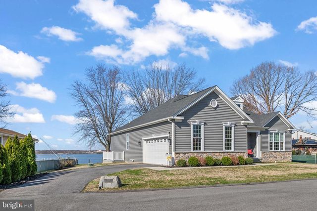 712 RIVERSIDE DR, Baltimore, MD 21221