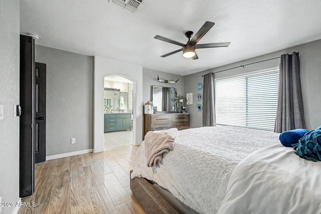 2902 E SALTSAGE Drive, Phoenix, AZ 85048