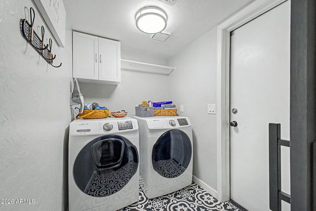 2902 E SALTSAGE Drive, Phoenix, AZ 85048